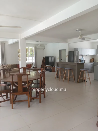 Family villa for rent – Pereybère