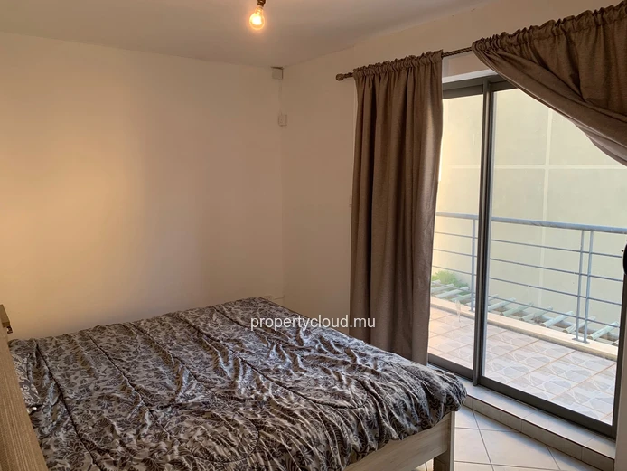 Flic en Flac: 3-bedroom triplex rental with swimming pool and unobstructed views of Flic en Flac