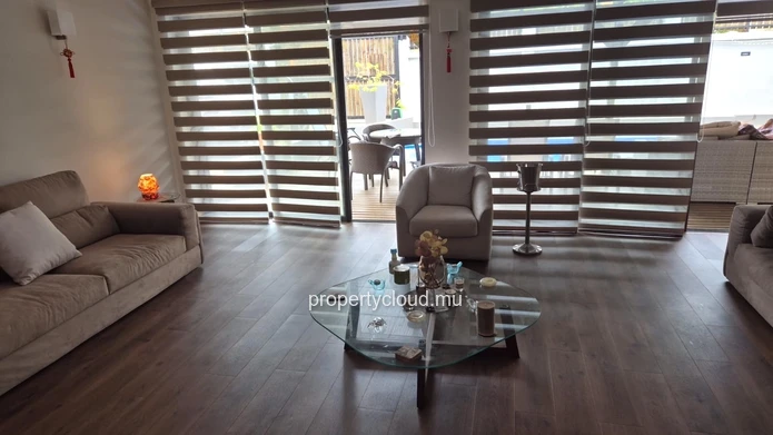 Stunning contemporary 3-bedroom villa with swimming pool – Flic-en-Flac