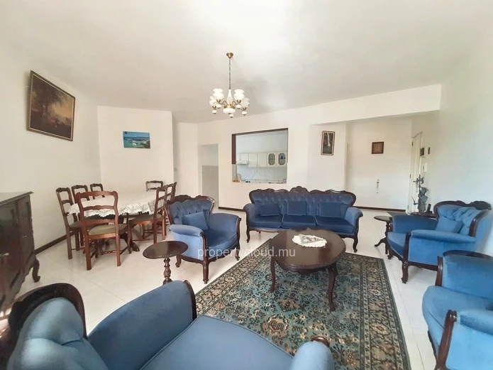 Quatre Bornes for sale comfortable furnished 3 bedroom apartment in secure residence with swimming pool and gym close...