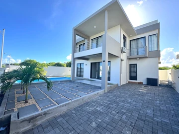 4 Bedroom Villa
