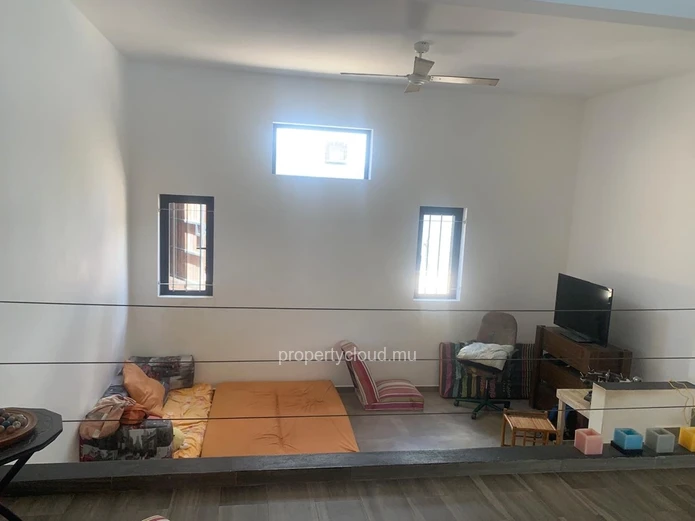 Serenity and peaceful life in Calodyne: 4 bedroom villa for sale.