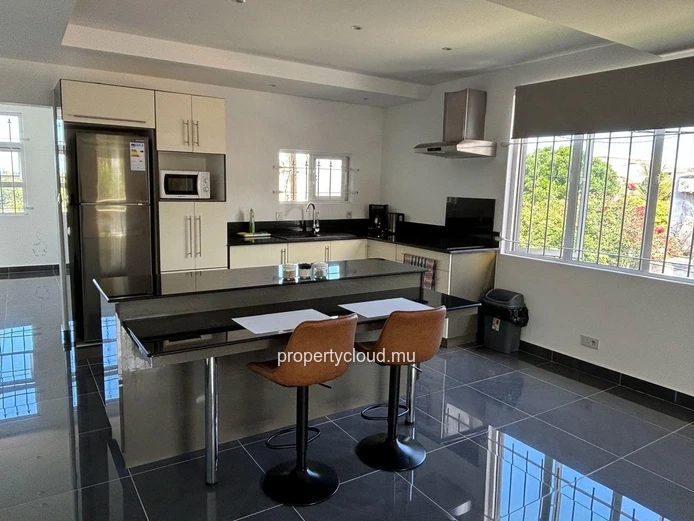 FOR SALE – House divided into 2 apartments – Pereybere