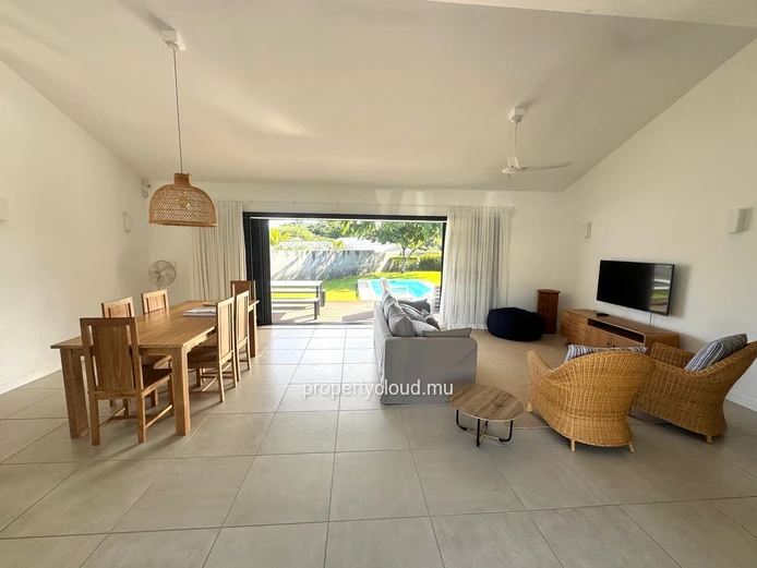 TAMARIN Mauritius – Beautiful, recently built 3-bedroom villa with swimming pool