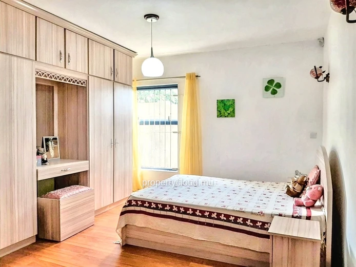 Sodnac for sale beautiful 3 bedroom apartment in quiet and secure residence.