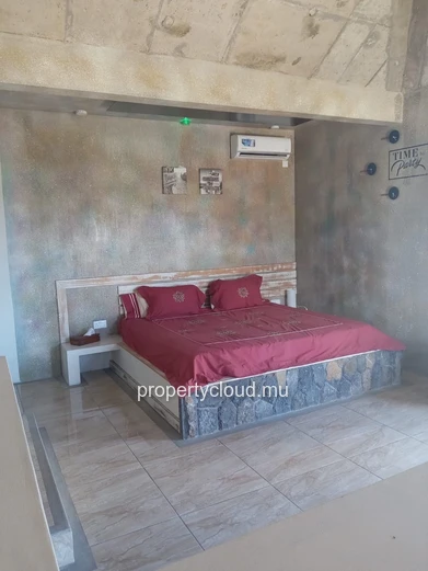  FOR RENT – Large, unique villa full of charm | 3 floors + rooftop | 3 to 4 bedrooms | Independent studio