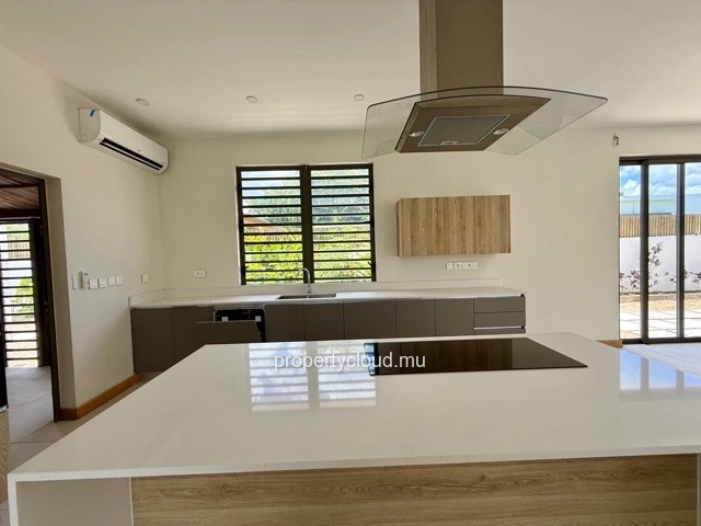 Vivez dans le luxe et le confort proche centre commercial de la Croisette de Grand Baie dans un lotissement privé Boi...