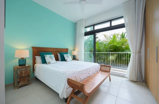 For sale: ground floor apartment in Pointe Aux Canonniers, accessible to foreigners.