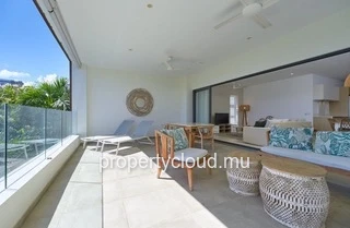 For sale: 3-bedroom apartment accessible to foreigners in Pointe Aux Canonniers.