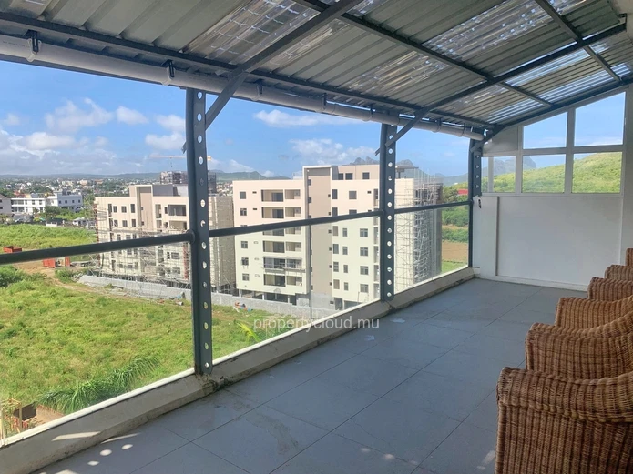 Sodnac à vendre penthouse 4 chambres situé dans une résidence sécurisée avec piscine salle de sport, sauna, hammam et...
