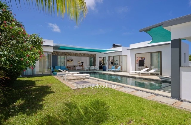 I am offering you, off the record, long-term rental in Cap Malheureux.