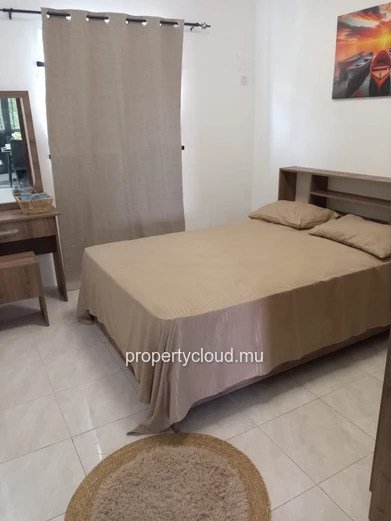 FOR SALE – Renovated apartment with communal pool - Pereybère