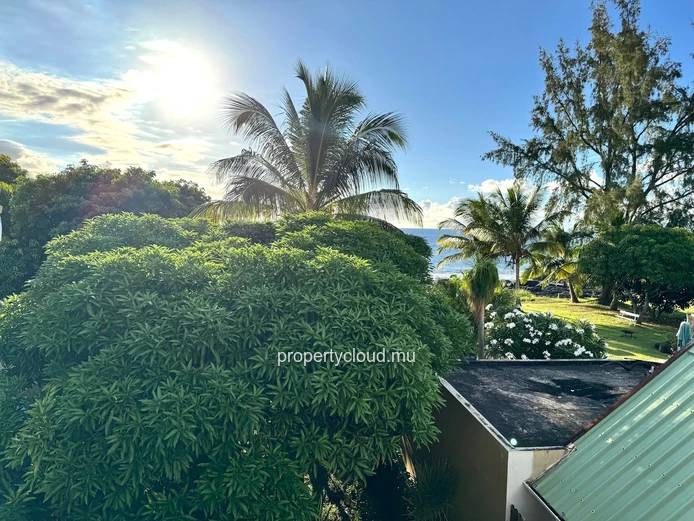 Exclusive – Flic En Flac – Rare Beachfront Property