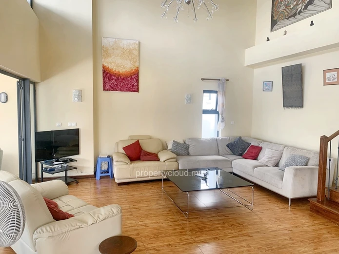 Sodnac à vendre penthouse 4 chambres situé dans une résidence sécurisée avec piscine salle de sport, sauna, hammam et...