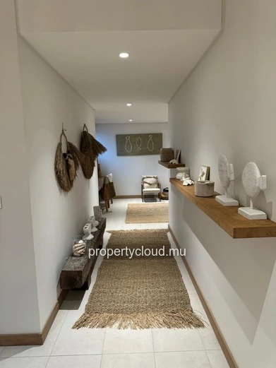 For sale: 3-bedroom ground-floor apartment accessible to foreigners in Mont Choisy.