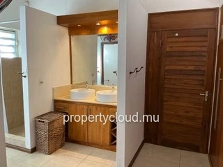 FOR RENT – Grand Baie – Charming villa with landscaped garden and swimming pool – Mauritius