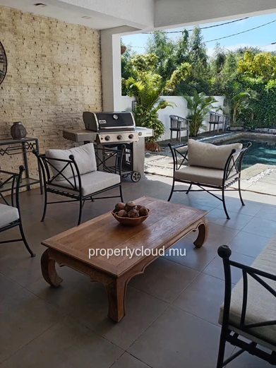Exceptional Rental In Bain Boeuf: Magnificent 4 Bedroom Family Villa With Pool - 2 Min Walk To The Beach!