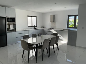 4 Bedroom Villa