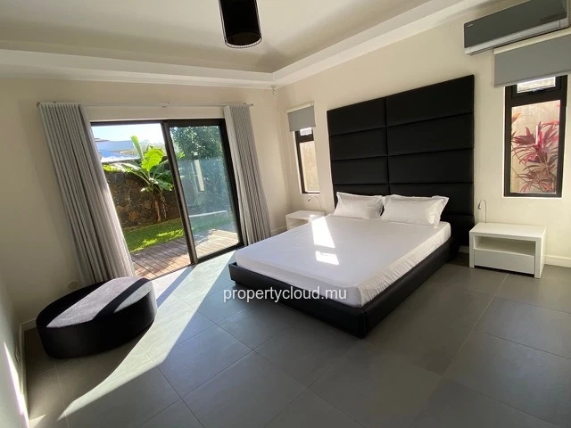 For sale: magnificent villa in a residence accessible to foreigners in Pereybere.