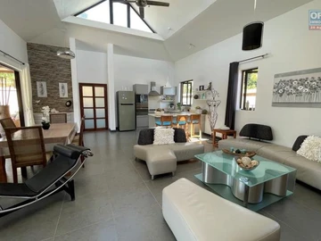 4 Bedroom Villa