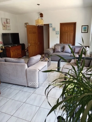 Large and beautiful family villa for sale – Grand Gaube