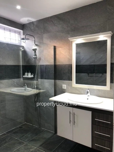 FOR SALE – House divided into 2 apartments – Pereybere