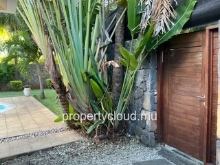 FOR RENT – Grand Baie – Charming villa with landscaped garden and swimming pool – Mauritius