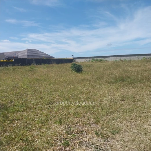 For sale a magnificent plot of land of 1500 m2 in a peaceful and secure residence in Mont Goût, Pamplemousse.