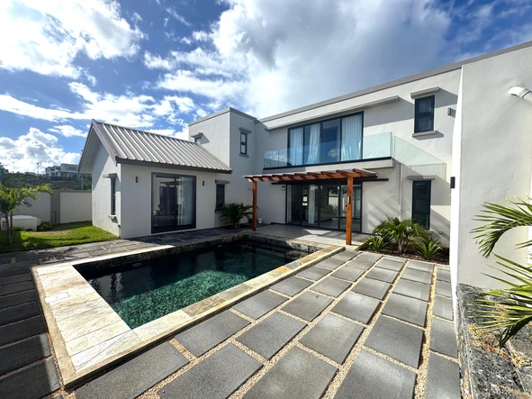 4 Bedroom Villa