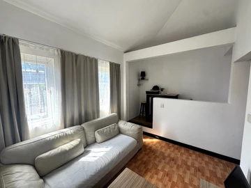 5 Bedroom Villa
