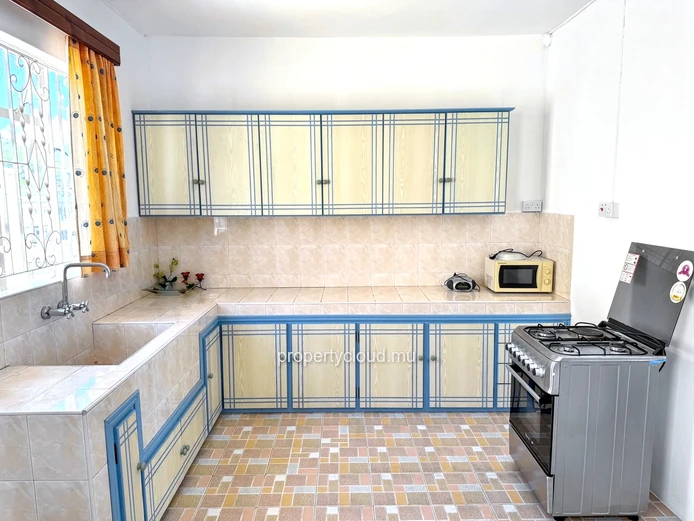 Roches Brunes for sale 7 bedroom house, which can be converted into 2 independent apartments.