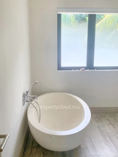 Black River for sale comfortable 3-bedroom duplex, accessible to foreigners and Mauritians, on the sea front and loca...
