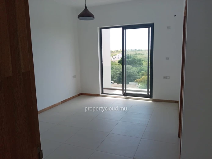 FOR SALE – NEW PENTHOUSE 180 m² – GRAND BAIE CENTER