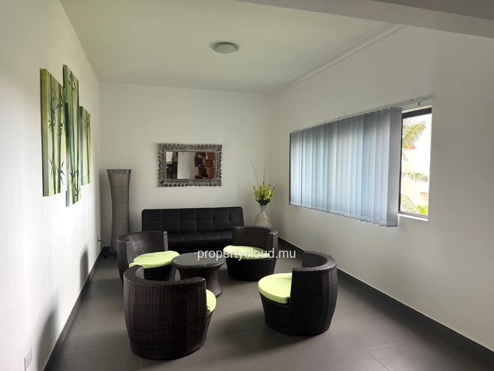 Flic en Flac Superbe Appartement Meublé à Vendre dans une Résidence Sécurisée avec Piscine