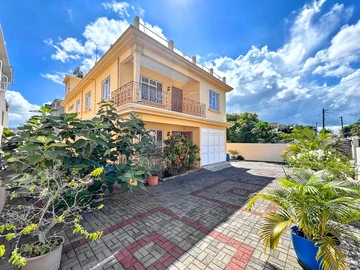 7 Bedroom House
