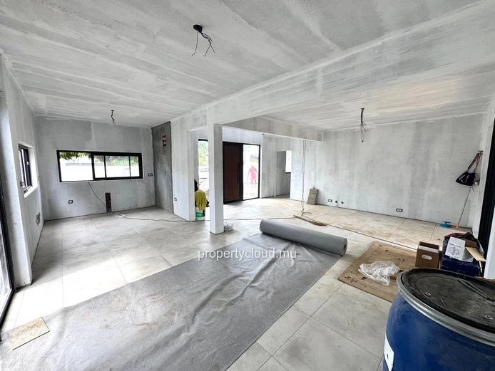 Flic en Flac – Contemporary villa with swimming pool