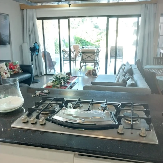 For sale a character villa with 4 bedrooms in Bain Bœuf, 3 minutes walk from the beach.