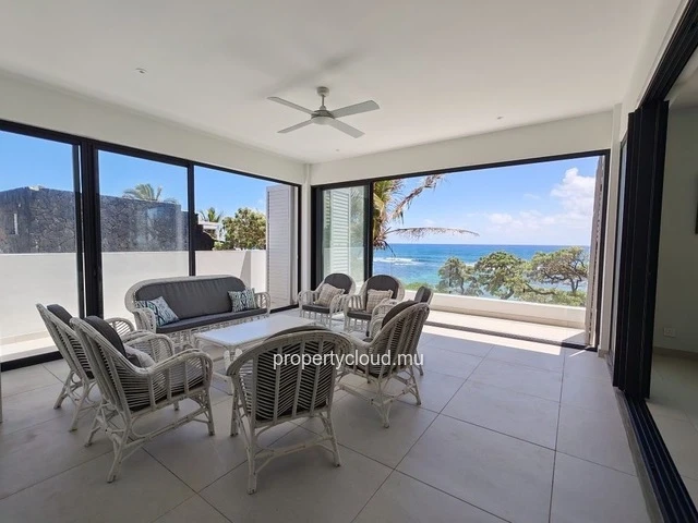 Apartment for rent by the sea in Poste Lafayette.
