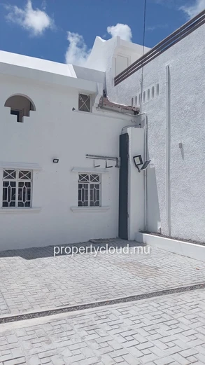 FOR RENT - 3-bedroom villa – Pereybère