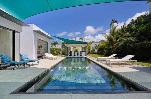I am offering you, off the record, long-term rental in Cap Malheureux.
