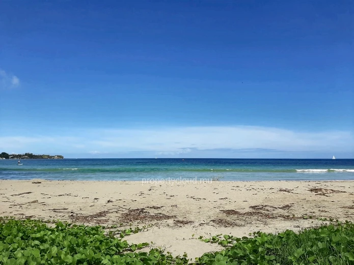 Tamarin for sale comfortable 2 bedroom apartment, located in Tamarin Bay, with access to the beach.