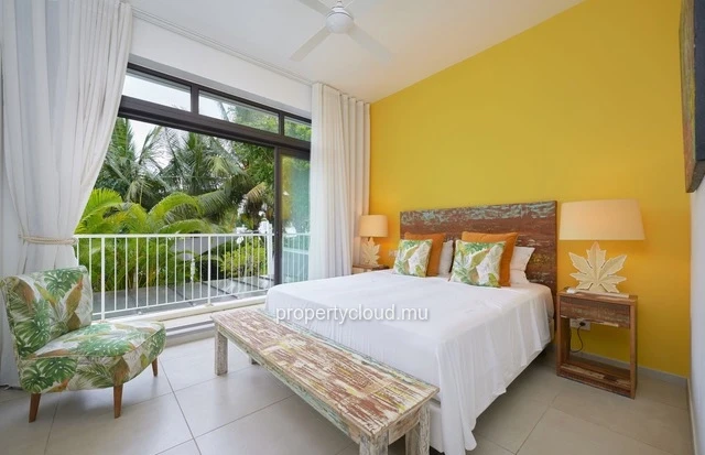 For sale: ground floor apartment in Pointe Aux Canonniers, accessible to foreigners.