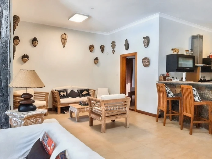 Black River for sale comfortable 4 bedroom villa, located in a secure residential area.