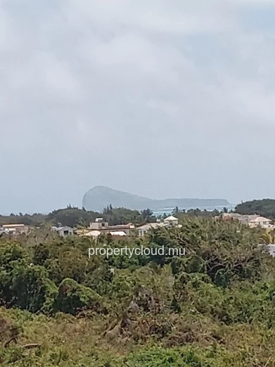  For sale – Beautiful apartment with sea view in Grand Gaube