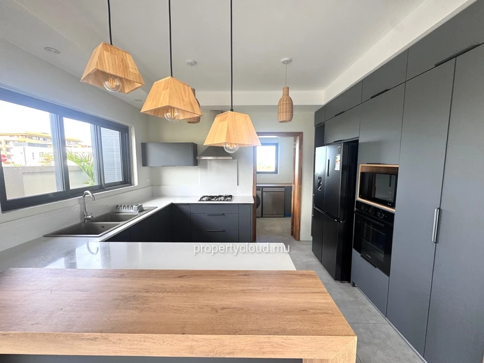  Flic en Flac for sale beautiful 4 bedroom villa delivery June 2025 with ocean view, swimming pool and garage located...